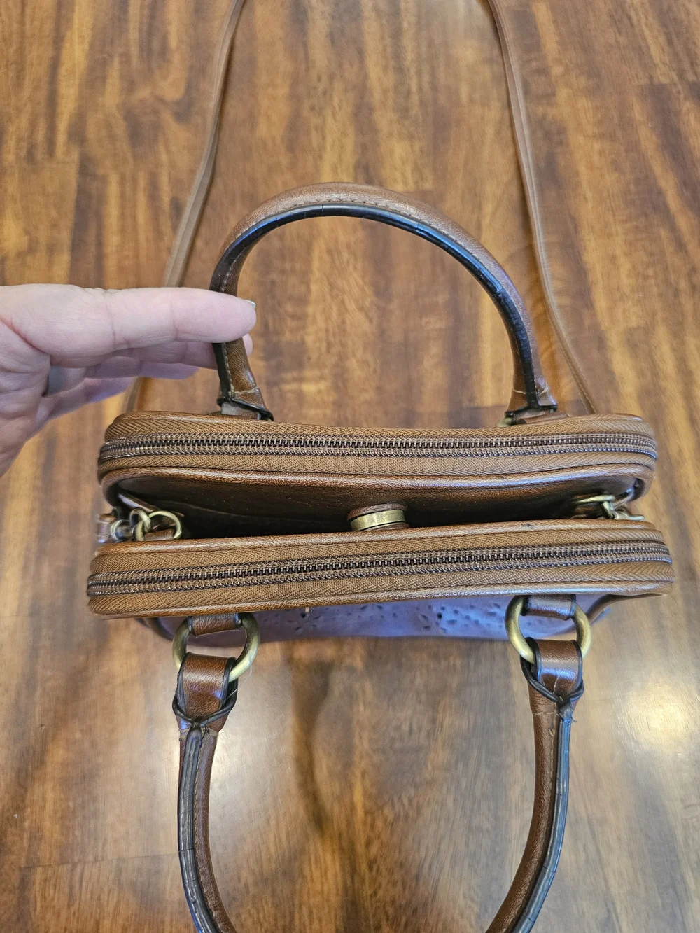 Accordion Style Brown Women's Leather Crossbody Purse Unbranded Nice!